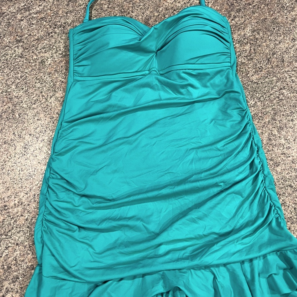 Allen B. Swimsuit size 8